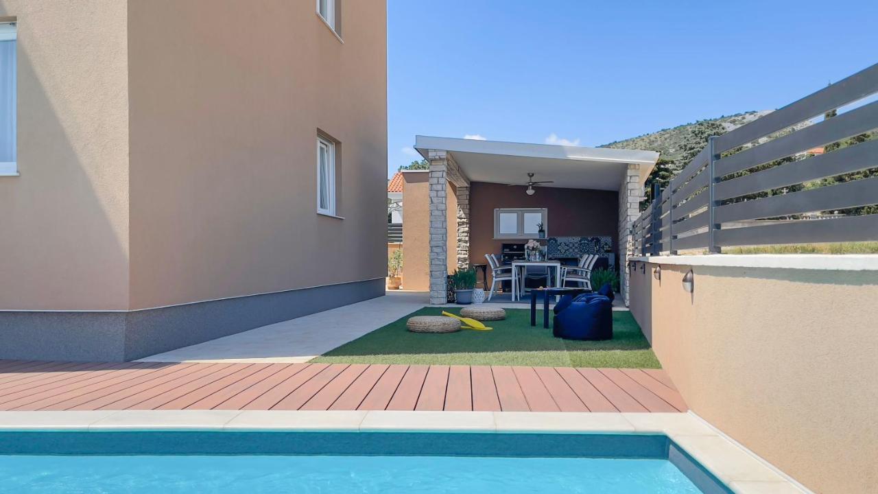 Apartments King And Queen Povile Extérieur photo